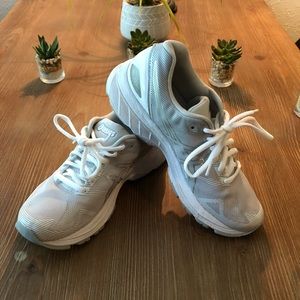 ASICS Gel-Nimbus 19 Like New!